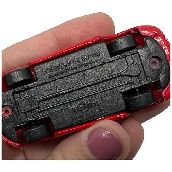 "Vintage Maisto Dodge Viper SR-10 Convertible Diecast Car - Red Sports Car 1:64" - Picture 8 of 10